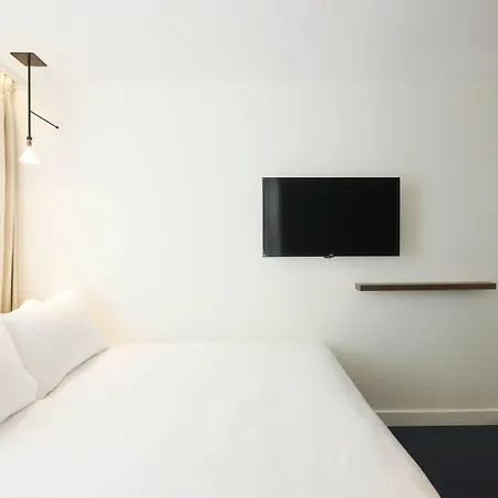 Hotel Perpetual Elysee Montaigne 4*