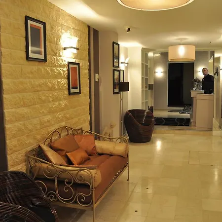 Perpetual Elysee Montaigne 4* Paris