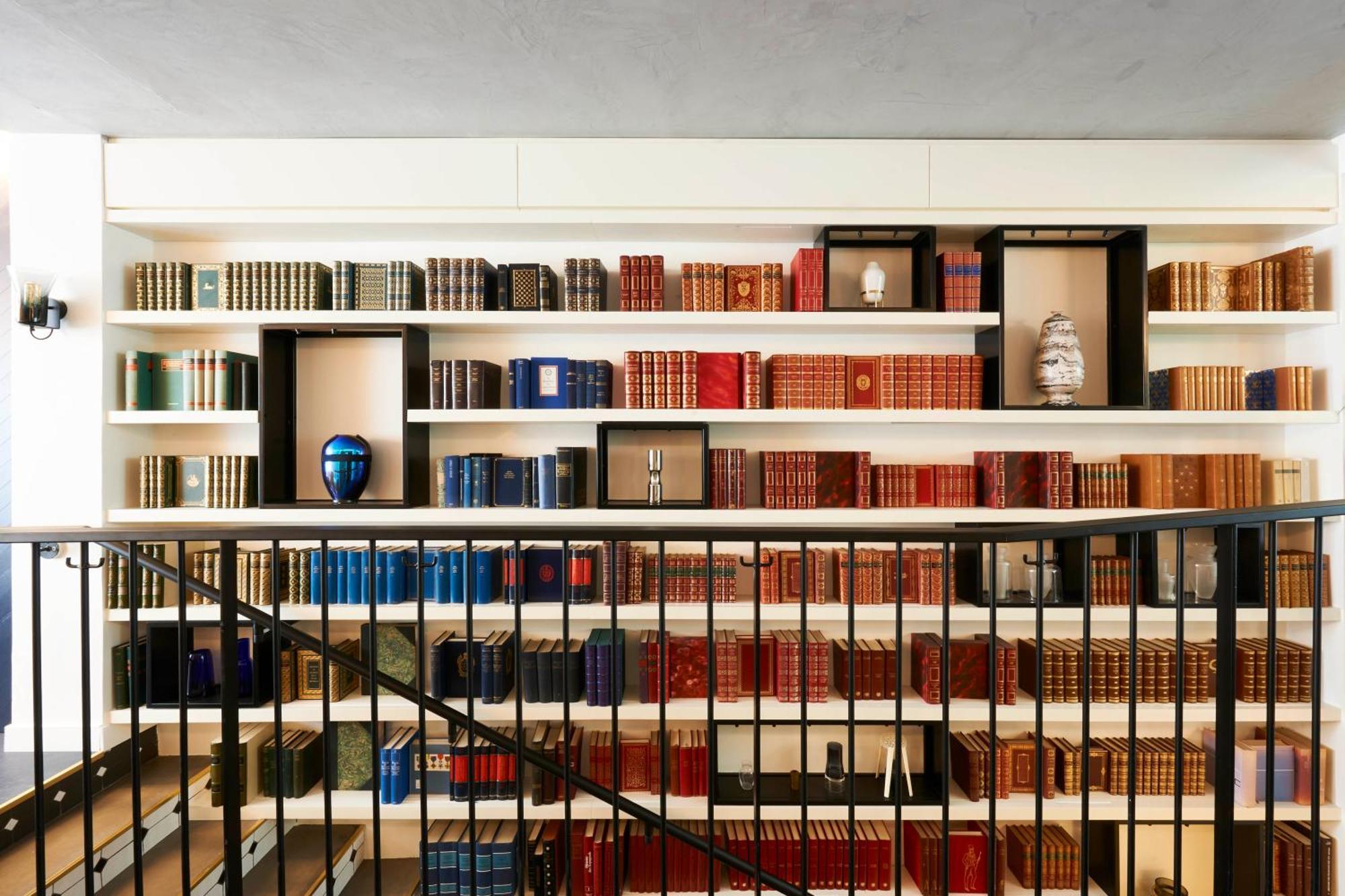 Hotel Perpetual Elysee Montaigne Parigi