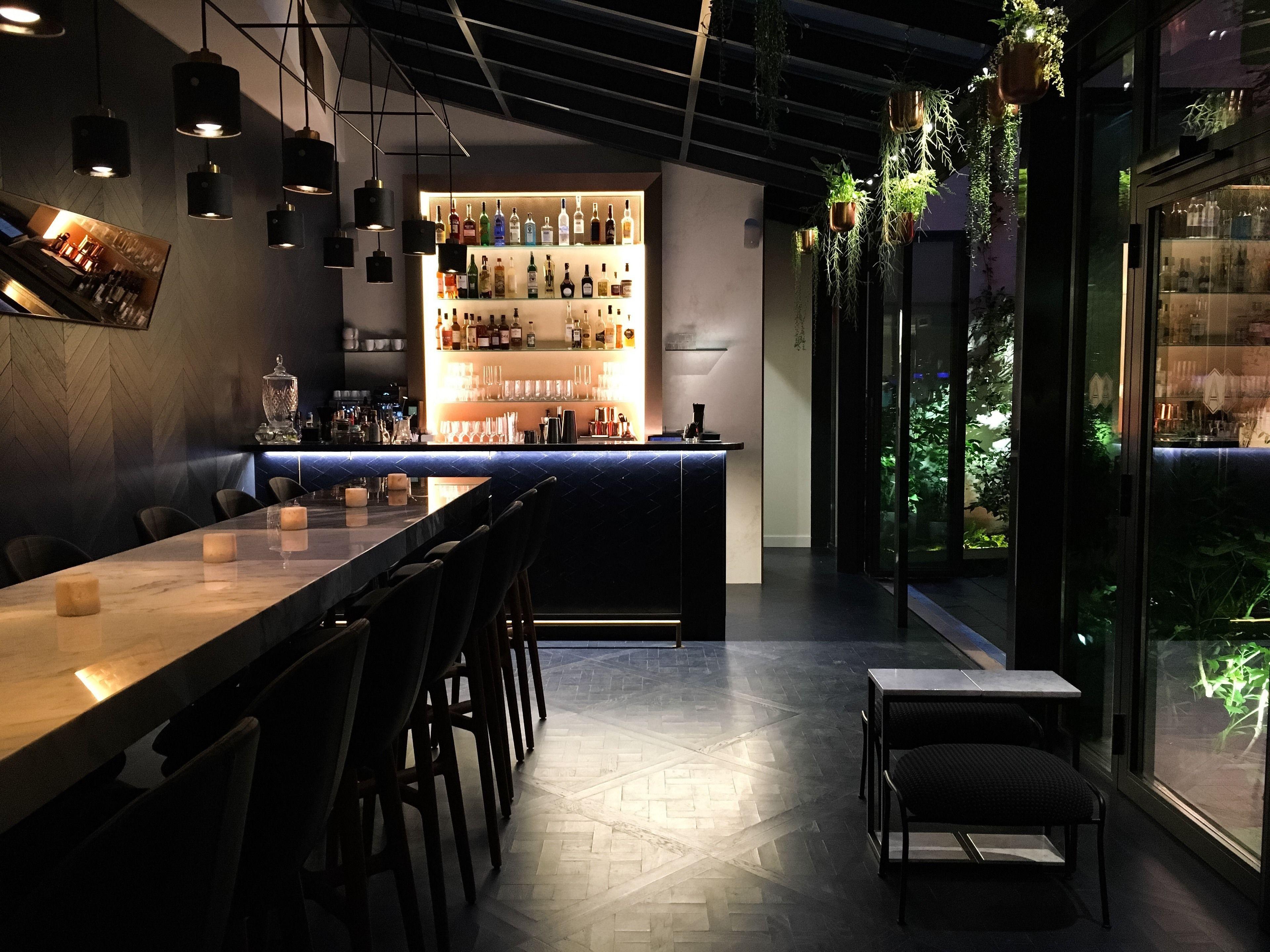 Perpetual Elysée Montaigne Parigi