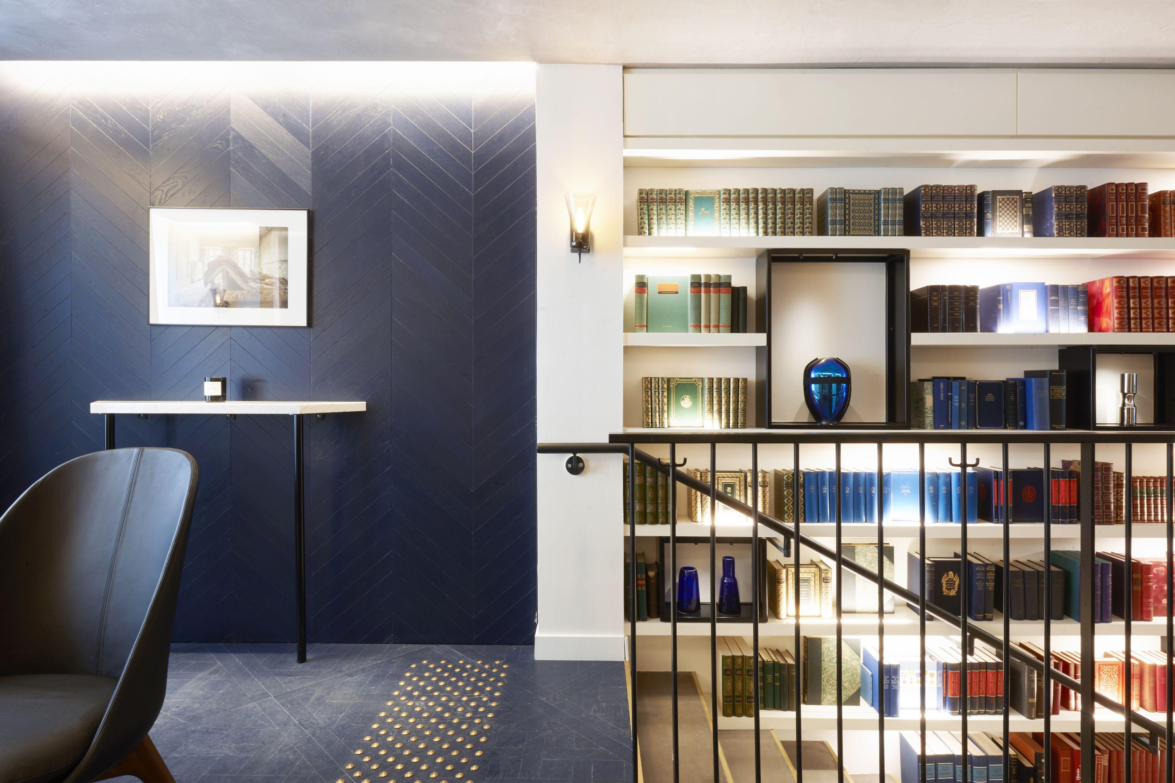 Perpetual Elysée Montaigne Hotel