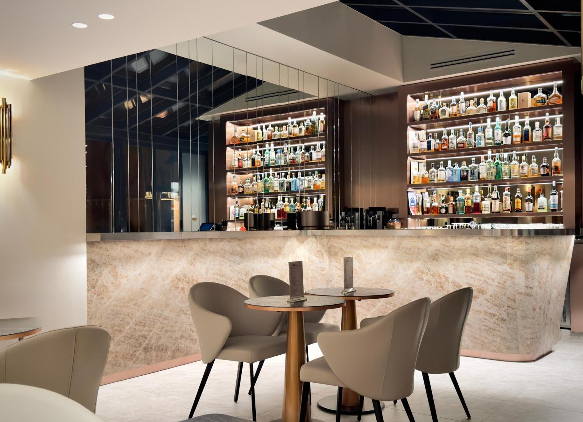 Hotel Perpetual Elysee Montaigne Paris