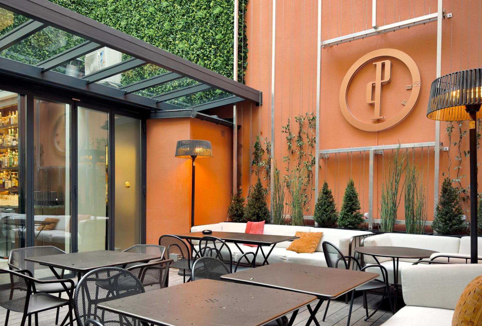 Perpetual Elysee Montaigne Hotel