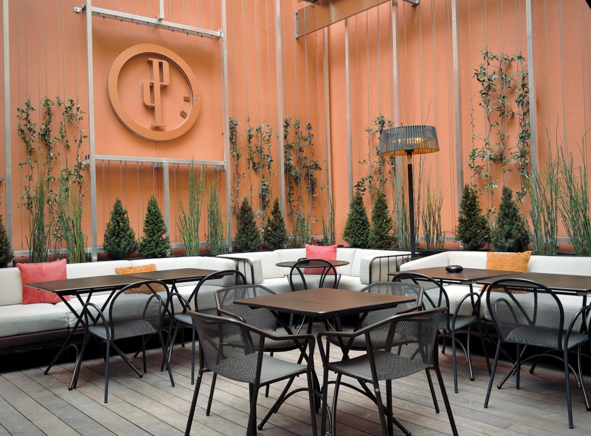 Perpetual Elysee Montaigne 4*