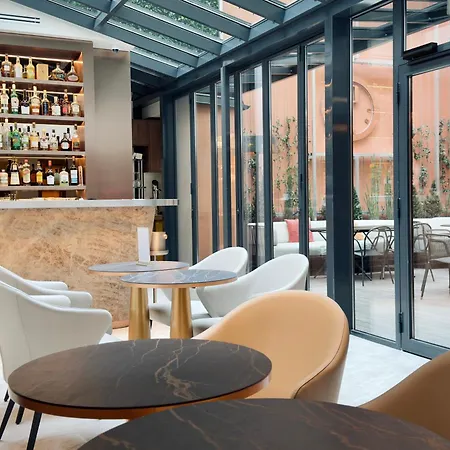 Hotel Perpetual Elysée Montaigne Parigi