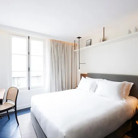 Perpetual Elysée Montaigne Hotel