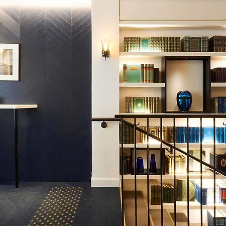 Perpetual Elysée Montaigne 4* Parigi